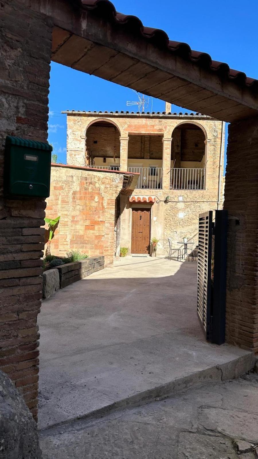Habitacion Roca Foradada En Casa Cami De Les Aiguees Monistrol De Montserrat Exteriör bild